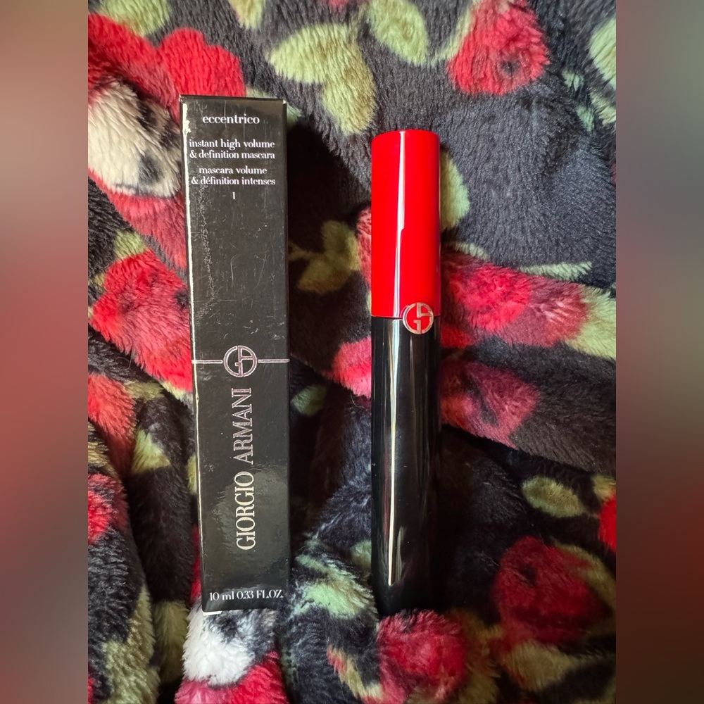 Giorgio Armani Black Mascara - Instant High Volume & Definition